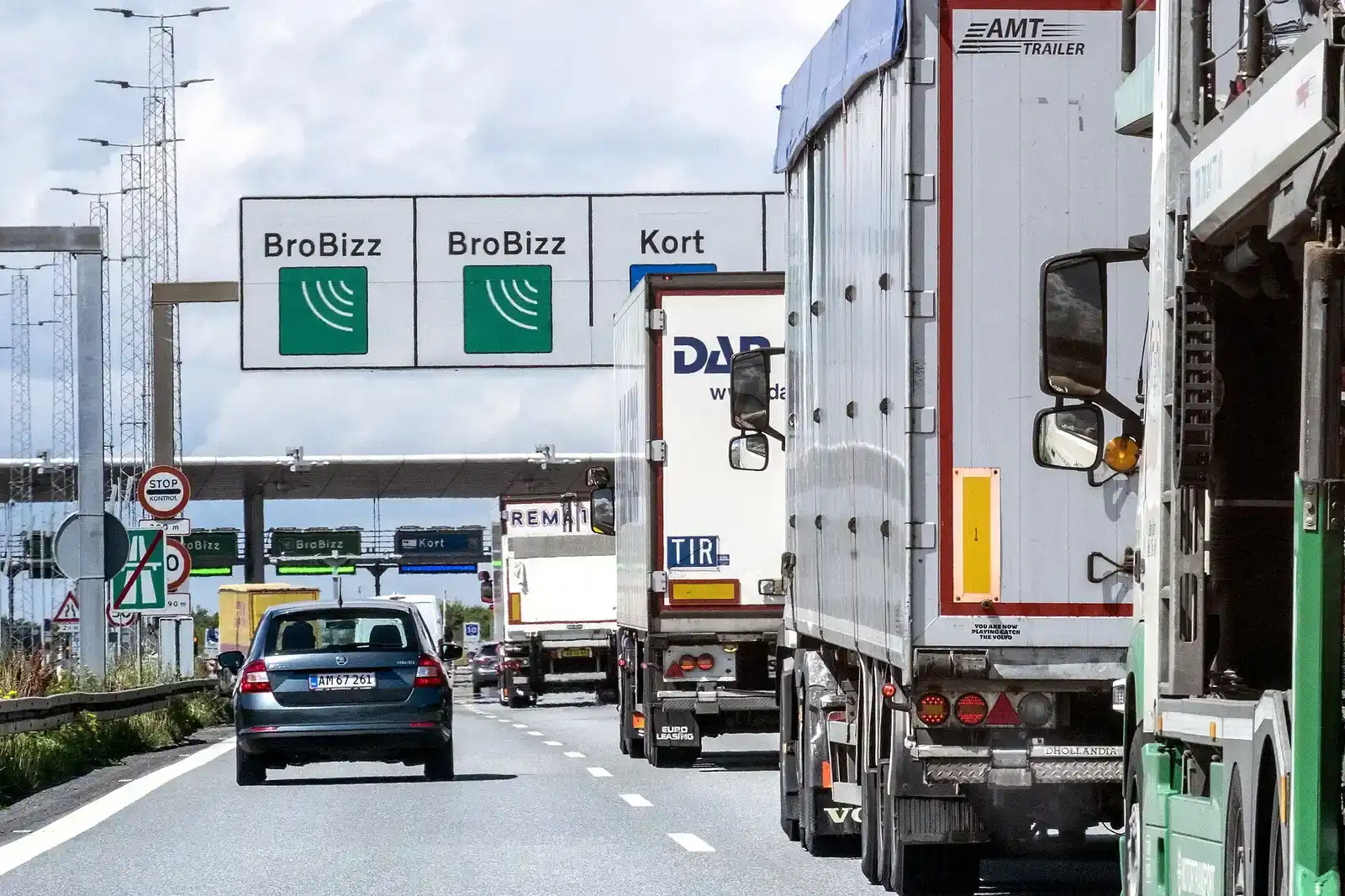 Tolstation van de Storebæltsbrug op Funen in Denemarken