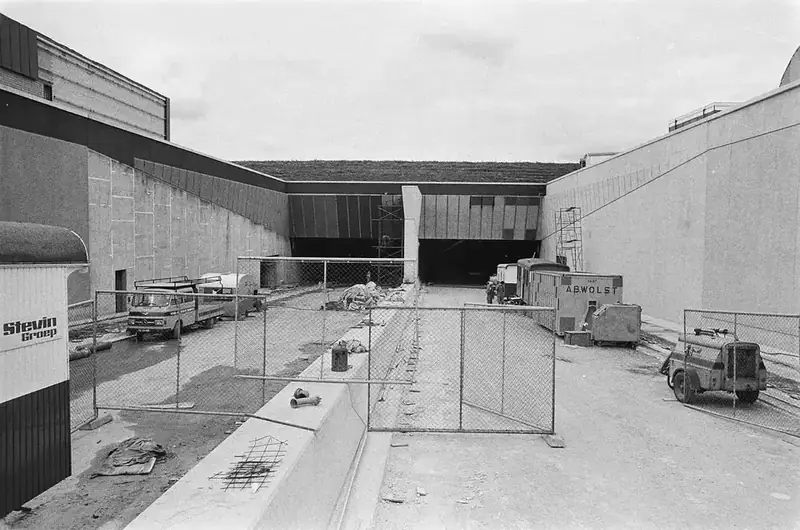 Historische zwart-witfoto van de ingang van de Kiltunnel bij Dordrecht
